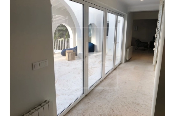 Villa in Moraira zu verkaufen, Woongedeelte 357 m², Klimaanlage, Grondstuk 804 m², 4 Slaapkamers, 4 Badkamers, Pool, ref.: NL-NL1426-9