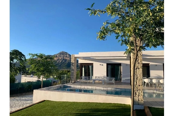 Villa in Javea zu verkaufen, Woongedeelte 246 m², Klimaanlage, 5 Slaapkamers, 4 Badkamers, Pool, ref.: BS-5060525-27