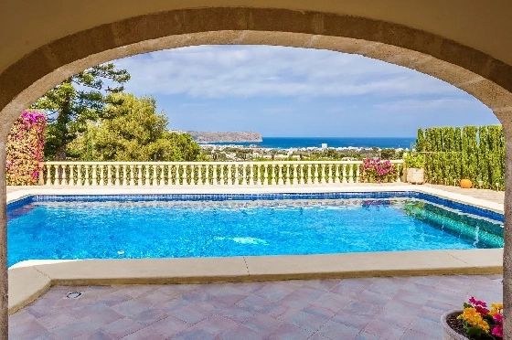 Villa in Javea zu verkaufen, Woongedeelte 600 m², Klimaanlage, Grondstuk 2407 m², 5 Slaapkamers, 5 Badkamers, Pool, ref.: BS-8172071-3