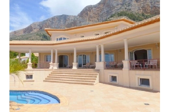 Villa in Javea zu verkaufen, Woongedeelte 685 m², Klimaanlage, Grondstuk 2397 m², 5 Slaapkamers, 5 Badkamers, Pool, ref.: BS-3974726-4