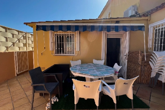 Villa in Denia zu vermieten, Woongedeelte 200 m², Zustand gepflegt, + Zentralheizung, Klimaanlage, Grondstuk 900 m², 3 Slaapkamers, 2 Badkamers, Pool, ref.: D-0123-12