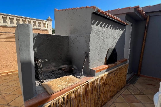 Villa in Denia zu vermieten, Woongedeelte 200 m², Zustand gepflegt, + Zentralheizung, Klimaanlage, Grondstuk 900 m², 3 Slaapkamers, 2 Badkamers, Pool, ref.: D-0123-23