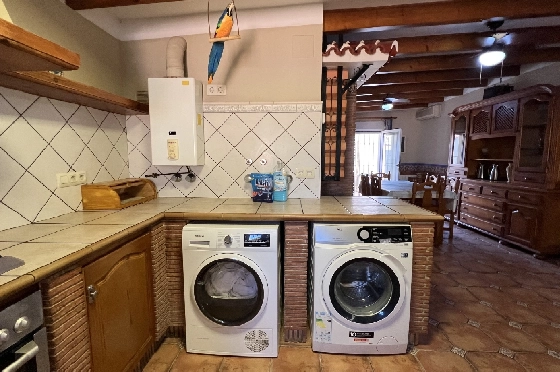Villa in Denia zu vermieten, Woongedeelte 200 m², Zustand gepflegt, + Zentralheizung, Klimaanlage, Grondstuk 900 m², 3 Slaapkamers, 2 Badkamers, Pool, ref.: D-0123-41