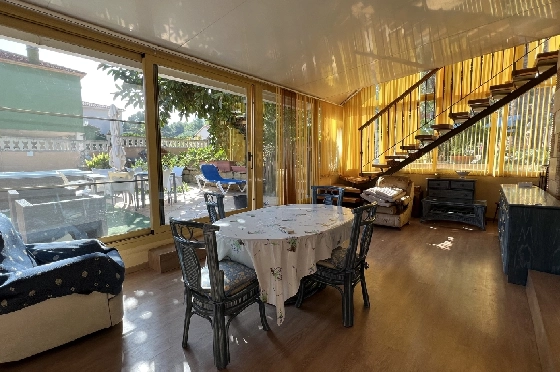 Villa in Denia zu vermieten, Woongedeelte 200 m², Zustand gepflegt, + Zentralheizung, Klimaanlage, Grondstuk 900 m², 3 Slaapkamers, 2 Badkamers, Pool, ref.: D-0123-51