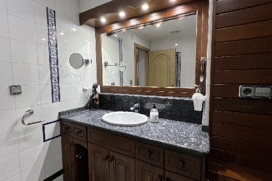 Villa in Denia zu vermieten, Woongedeelte 200 m², Zustand gepflegt, + Zentralheizung, Klimaanlage, Grondstuk 900 m², 3 Slaapkamers, 2 Badkamers, Pool, ref.: D-0123-61