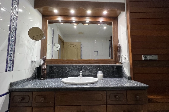 Villa in Denia zu vermieten, Woongedeelte 200 m², Zustand gepflegt, + Zentralheizung, Klimaanlage, Grondstuk 900 m², 3 Slaapkamers, 2 Badkamers, Pool, ref.: D-0123-62