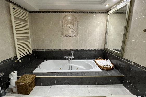 Villa in Denia zu vermieten, Woongedeelte 200 m², Zustand gepflegt, + Zentralheizung, Klimaanlage, Grondstuk 900 m², 3 Slaapkamers, 2 Badkamers, Pool, ref.: D-0123-64