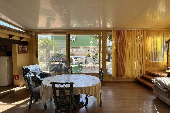 Villa in Denia zu vermieten, Woongedeelte 200 m², Zustand gepflegt, + Zentralheizung, Klimaanlage, Grondstuk 900 m², 3 Slaapkamers, 2 Badkamers, Pool, ref.: D-0123-78