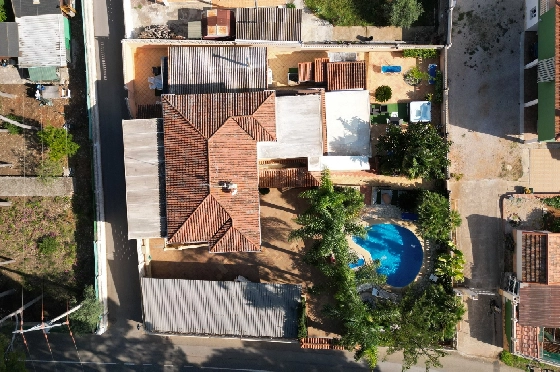 Villa in Denia zu vermieten, Woongedeelte 200 m², Zustand gepflegt, + Zentralheizung, Klimaanlage, Grondstuk 900 m², 3 Slaapkamers, 2 Badkamers, Pool, ref.: D-0123-80