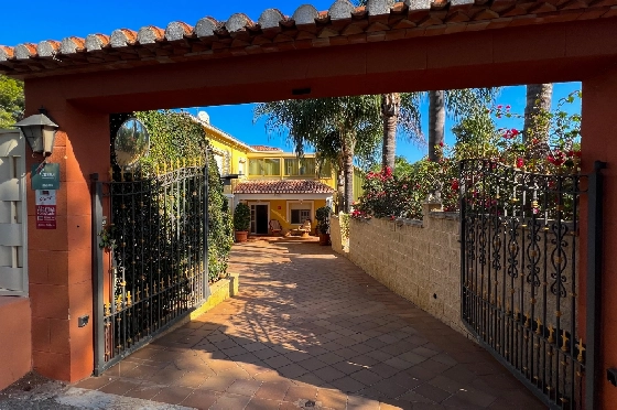 Villa in Denia zu vermieten, Woongedeelte 200 m², Zustand gepflegt, + Zentralheizung, Klimaanlage, Grondstuk 900 m², 3 Slaapkamers, 2 Badkamers, Pool, ref.: D-0123-83
