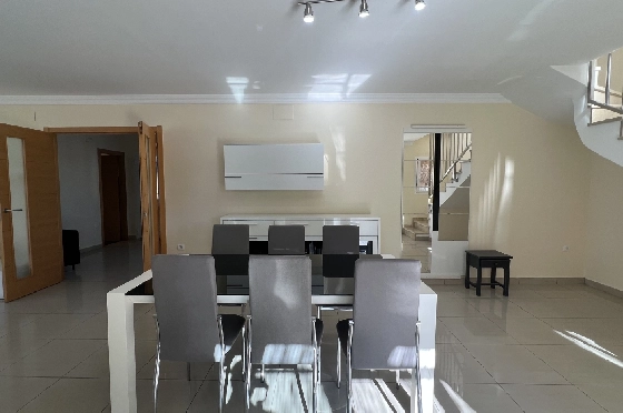 Reihenhaus in Denia zu vermieten, Woongedeelte 130 m², Zustand gepflegt, + KLIMA, Klimaanlage, Grondstuk 160 m², 4 Slaapkamers, 3 Badkamers, Pool, ref.: D-0223-23