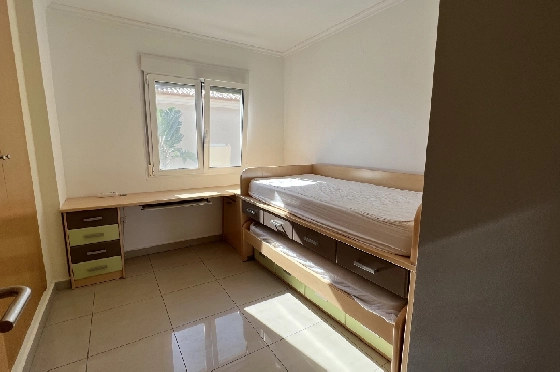 Reihenhaus in Denia zu vermieten, Woongedeelte 130 m², Zustand gepflegt, + KLIMA, Klimaanlage, Grondstuk 160 m², 4 Slaapkamers, 3 Badkamers, Pool, ref.: D-0223-37