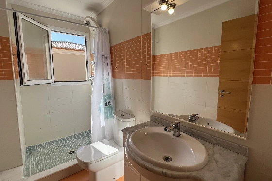 Reihenhaus in Denia zu vermieten, Woongedeelte 130 m², Zustand gepflegt, + KLIMA, Klimaanlage, Grondstuk 160 m², 4 Slaapkamers, 3 Badkamers, Pool, ref.: D-0223-41