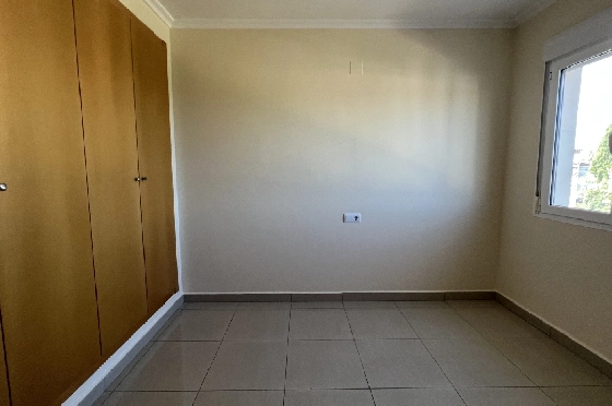 Reihenhaus in Denia zu vermieten, Woongedeelte 130 m², Zustand gepflegt, + KLIMA, Klimaanlage, Grondstuk 160 m², 4 Slaapkamers, 3 Badkamers, Pool, ref.: D-0223-42