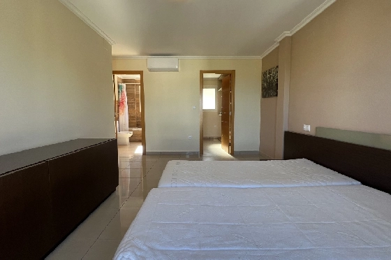 Reihenhaus in Denia zu vermieten, Woongedeelte 130 m², Zustand gepflegt, + KLIMA, Klimaanlage, Grondstuk 160 m², 4 Slaapkamers, 3 Badkamers, Pool, ref.: D-0223-51