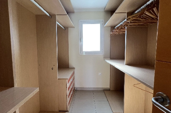 Reihenhaus in Denia zu vermieten, Woongedeelte 130 m², Zustand gepflegt, + KLIMA, Klimaanlage, Grondstuk 160 m², 4 Slaapkamers, 3 Badkamers, Pool, ref.: D-0223-52