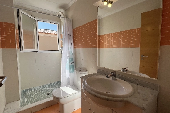 Reihenhaus in Denia zu vermieten, Woongedeelte 130 m², Zustand gepflegt, + KLIMA, Klimaanlage, Grondstuk 160 m², 4 Slaapkamers, 3 Badkamers, Pool, ref.: D-0223-55