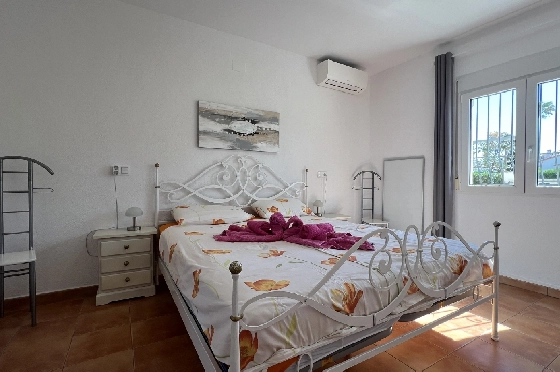 Villa in Els Poblets zur Ferienvermietung, Woongedeelte 125 m², Bouwjaar 2003, + KLIMA, Klimaanlage, Grondstuk 400 m², 2 Slaapkamers, 2 Badkamers, Pool, ref.: T-1123-13