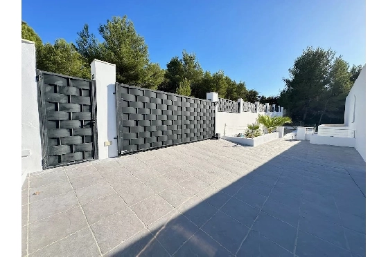 Villa in Javea zu verkaufen, Woongedeelte 300 m², Klimaanlage, 4 Slaapkamers, 4 Badkamers, Pool, ref.: BS-83618032-28