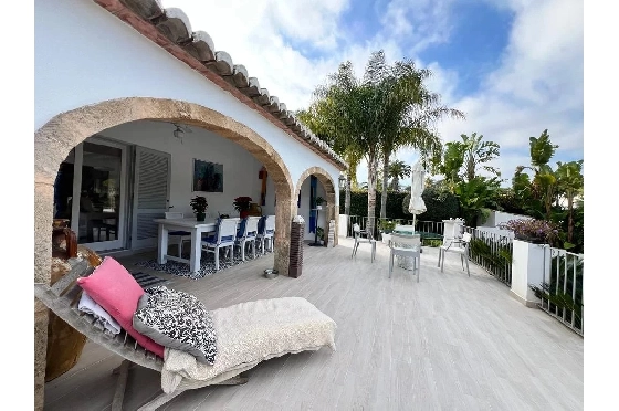 Villa in Javea zu verkaufen, Woongedeelte 210 m², Klimaanlage, 4 Slaapkamers, 2 Badkamers, Pool, ref.: BS-83627230-21