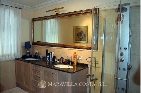 Villa in Pedreguer zu verkaufen, Woongedeelte 425 m², Bouwjaar 2006, + Fussbodenheizung, Klimaanlage, Grondstuk 1382 m², 5 Slaapkamers, 4 Badkamers, Pool, ref.: MV-2376-22