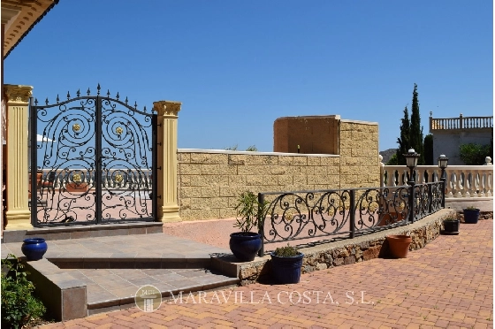 Villa in Pedreguer zu verkaufen, Woongedeelte 425 m², Bouwjaar 2006, + Fussbodenheizung, Klimaanlage, Grondstuk 1382 m², 5 Slaapkamers, 4 Badkamers, Pool, ref.: MV-2376-8