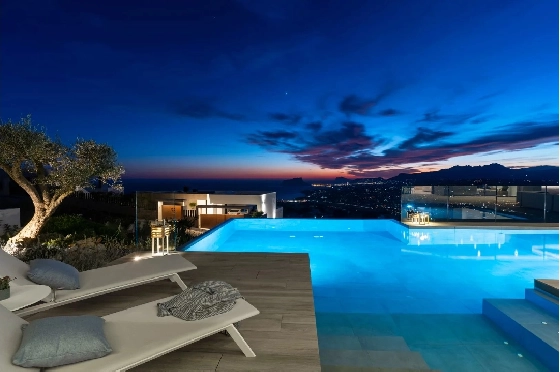 Villa in Cumbre del Sol zu verkaufen, Woongedeelte 542 m², Grondstuk 1168 m², 4 Slaapkamers, 6 Badkamers, Pool, ref.: BS-84135249-8