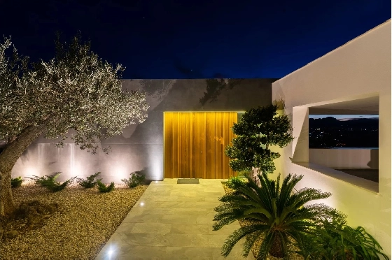 Villa in Cumbre del Sol zu verkaufen, Woongedeelte 542 m², Grondstuk 1168 m², 4 Slaapkamers, 6 Badkamers, Pool, ref.: BS-84135249-9