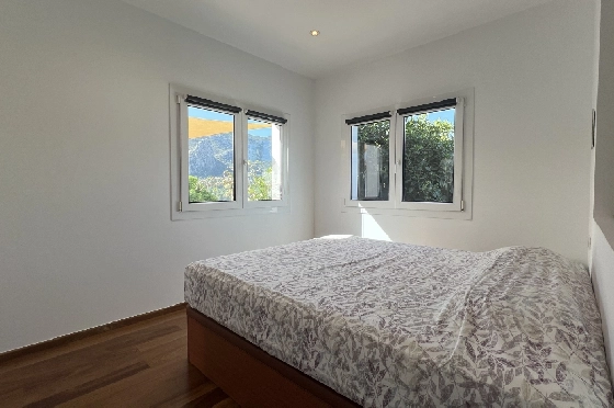 Villa in Pedreguer zu verkaufen, Woongedeelte 137 m², Bouwjaar 2015, Zustand gepflegt, + Ofen, Klimaanlage, Grondstuk 403 m², 2 Slaapkamers, 2 Badkamers, Pool, ref.: RG-0124-16
