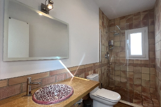 Villa in Pedreguer zu verkaufen, Woongedeelte 137 m², Bouwjaar 2015, Zustand gepflegt, + Ofen, Klimaanlage, Grondstuk 403 m², 2 Slaapkamers, 2 Badkamers, Pool, ref.: RG-0124-17