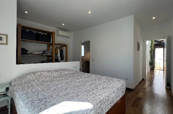 Villa in Pedreguer zu verkaufen, Woongedeelte 137 m², Bouwjaar 2015, Zustand gepflegt, + Ofen, Klimaanlage, Grondstuk 403 m², 2 Slaapkamers, 2 Badkamers, Pool, ref.: RG-0124-18