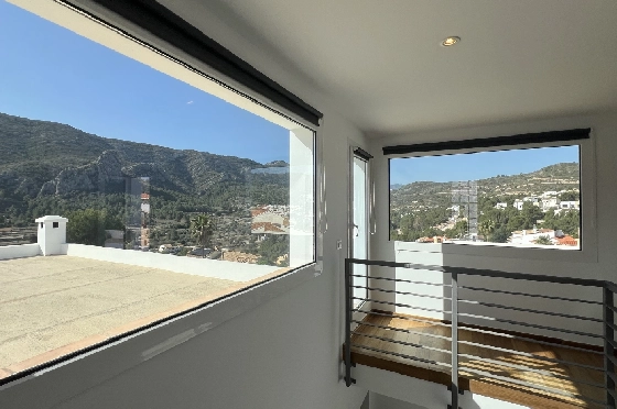 Villa in Pedreguer zu verkaufen, Woongedeelte 137 m², Bouwjaar 2015, Zustand gepflegt, + Ofen, Klimaanlage, Grondstuk 403 m², 2 Slaapkamers, 2 Badkamers, Pool, ref.: RG-0124-23