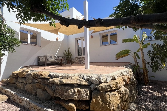 Villa in Pedreguer zu verkaufen, Woongedeelte 137 m², Bouwjaar 2015, Zustand gepflegt, + Ofen, Klimaanlage, Grondstuk 403 m², 2 Slaapkamers, 2 Badkamers, Pool, ref.: RG-0124-24