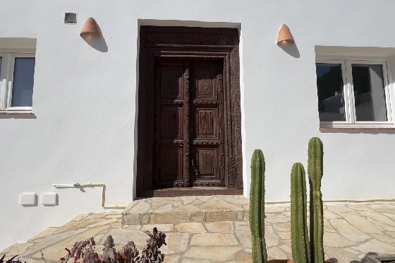 Villa in Pedreguer zu verkaufen, Woongedeelte 137 m², Bouwjaar 2015, Zustand gepflegt, + Ofen, Klimaanlage, Grondstuk 403 m², 2 Slaapkamers, 2 Badkamers, Pool, ref.: RG-0124-6