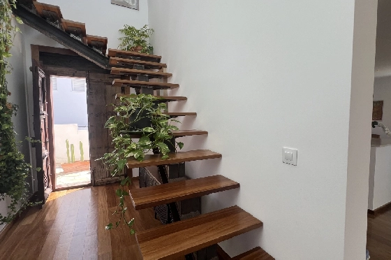 Villa in Pedreguer zu verkaufen, Woongedeelte 137 m², Bouwjaar 2015, Zustand gepflegt, + Ofen, Klimaanlage, Grondstuk 403 m², 2 Slaapkamers, 2 Badkamers, Pool, ref.: RG-0124-7