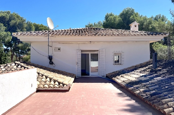Villa in Denia(Las Rotas) zu verkaufen, Woongedeelte 280 m², Bouwjaar 1989, Zustand gepflegt, + Zentralheizung, Grondstuk 1150 m², 5 Slaapkamers, 4 Badkamers, Pool, ref.: SC-T0424-10