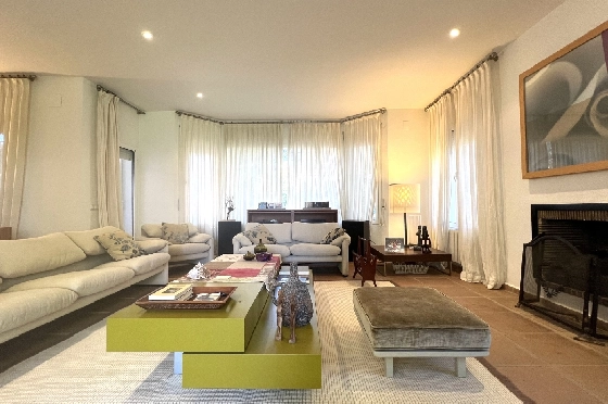 Villa in Denia(Las Rotas) zu verkaufen, Woongedeelte 280 m², Bouwjaar 1989, Zustand gepflegt, + Zentralheizung, Grondstuk 1150 m², 5 Slaapkamers, 4 Badkamers, Pool, ref.: SC-T0424-12