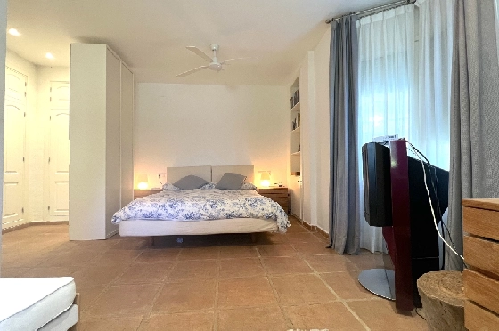 Villa in Denia(Las Rotas) zu verkaufen, Woongedeelte 280 m², Bouwjaar 1989, Zustand gepflegt, + Zentralheizung, Grondstuk 1150 m², 5 Slaapkamers, 4 Badkamers, Pool, ref.: SC-T0424-17