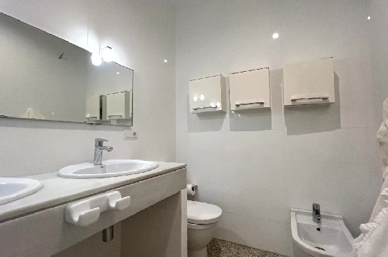 Villa in Denia(Las Rotas) zu verkaufen, Woongedeelte 280 m², Bouwjaar 1989, Zustand gepflegt, + Zentralheizung, Grondstuk 1150 m², 5 Slaapkamers, 4 Badkamers, Pool, ref.: SC-T0424-20