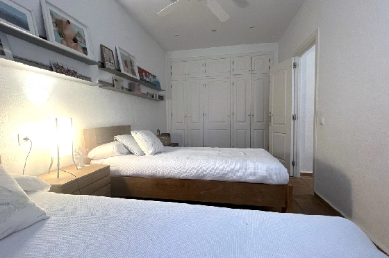 Villa in Denia(Las Rotas) zu verkaufen, Woongedeelte 280 m², Bouwjaar 1989, Zustand gepflegt, + Zentralheizung, Grondstuk 1150 m², 5 Slaapkamers, 4 Badkamers, Pool, ref.: SC-T0424-21
