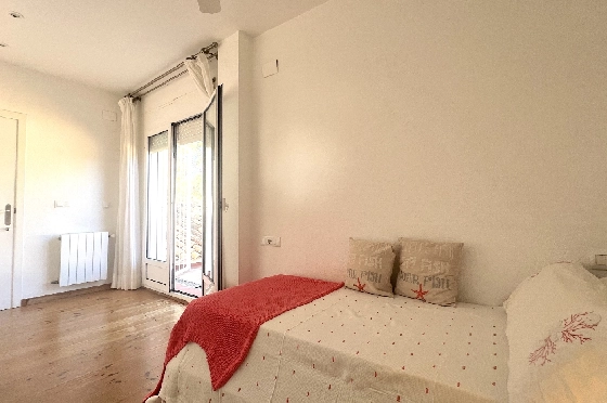 Villa in Denia(Las Rotas) zu verkaufen, Woongedeelte 280 m², Bouwjaar 1989, Zustand gepflegt, + Zentralheizung, Grondstuk 1150 m², 5 Slaapkamers, 4 Badkamers, Pool, ref.: SC-T0424-23