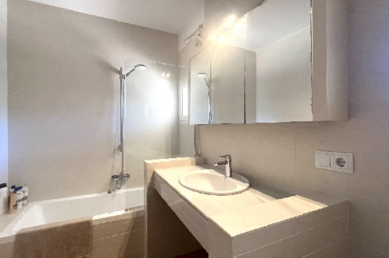 Villa in Denia(Las Rotas) zu verkaufen, Woongedeelte 280 m², Bouwjaar 1989, Zustand gepflegt, + Zentralheizung, Grondstuk 1150 m², 5 Slaapkamers, 4 Badkamers, Pool, ref.: SC-T0424-26
