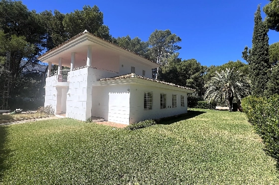 Villa in Denia(Las Rotas) zu verkaufen, Woongedeelte 280 m², Bouwjaar 1989, Zustand gepflegt, + Zentralheizung, Grondstuk 1150 m², 5 Slaapkamers, 4 Badkamers, Pool, ref.: SC-T0424-29