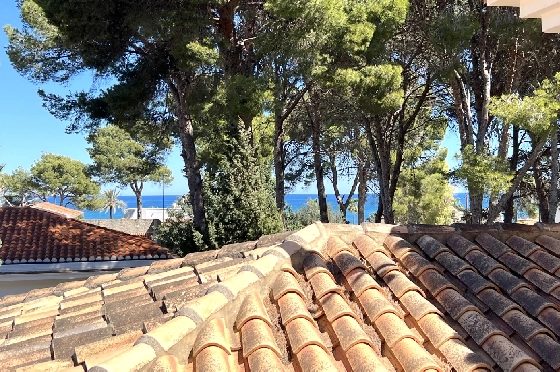 Villa in Denia(Las Rotas) zu verkaufen, Woongedeelte 280 m², Bouwjaar 1989, Zustand gepflegt, + Zentralheizung, Grondstuk 1150 m², 5 Slaapkamers, 4 Badkamers, Pool, ref.: SC-T0424-3