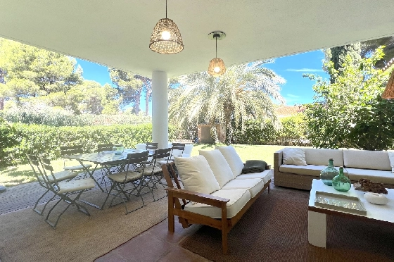 Villa in Denia(Las Rotas) zu verkaufen, Woongedeelte 280 m², Bouwjaar 1989, Zustand gepflegt, + Zentralheizung, Grondstuk 1150 m², 5 Slaapkamers, 4 Badkamers, Pool, ref.: SC-T0424-30