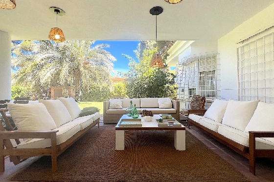 Villa in Denia(Las Rotas) zu verkaufen, Woongedeelte 280 m², Bouwjaar 1989, Zustand gepflegt, + Zentralheizung, Grondstuk 1150 m², 5 Slaapkamers, 4 Badkamers, Pool, ref.: SC-T0424-31