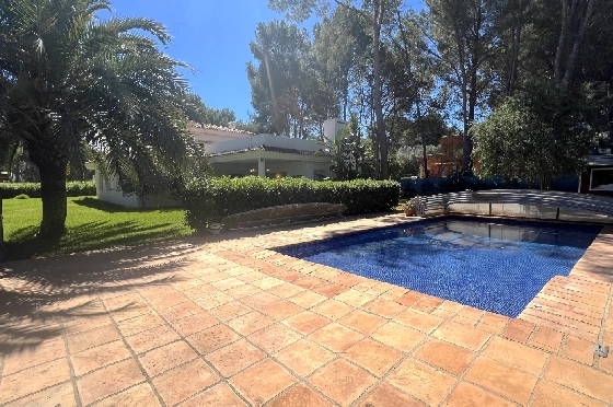 Villa in Denia(Las Rotas) zu verkaufen, Woongedeelte 280 m², Bouwjaar 1989, Zustand gepflegt, + Zentralheizung, Grondstuk 1150 m², 5 Slaapkamers, 4 Badkamers, Pool, ref.: SC-T0424-4