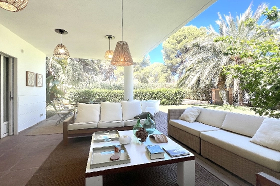 Villa in Denia(Las Rotas) zu verkaufen, Woongedeelte 280 m², Bouwjaar 1989, Zustand gepflegt, + Zentralheizung, Grondstuk 1150 m², 5 Slaapkamers, 4 Badkamers, Pool, ref.: SC-T0424-7
