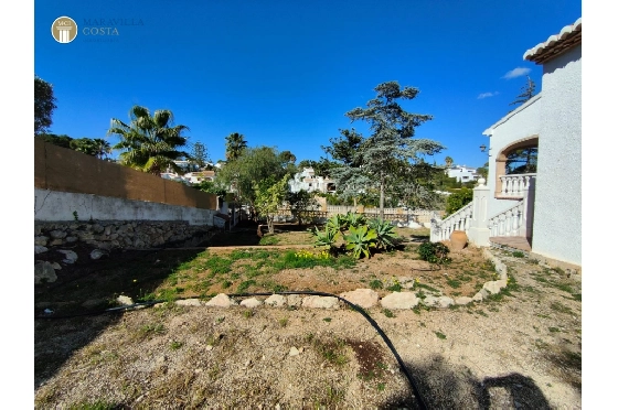 Villa in Javea zu verkaufen, Woongedeelte 176 m², Bouwjaar 1980, Klimaanlage, Grondstuk 1606 m², 3 Slaapkamers, 3 Badkamers, Pool, ref.: MV-M-2510-11