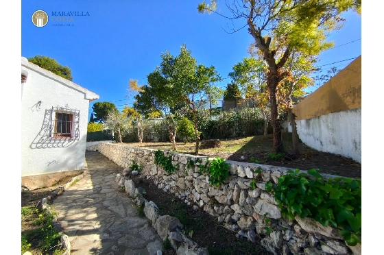 Villa in Javea zu verkaufen, Woongedeelte 176 m², Bouwjaar 1980, Klimaanlage, Grondstuk 1606 m², 3 Slaapkamers, 3 Badkamers, Pool, ref.: MV-M-2510-12